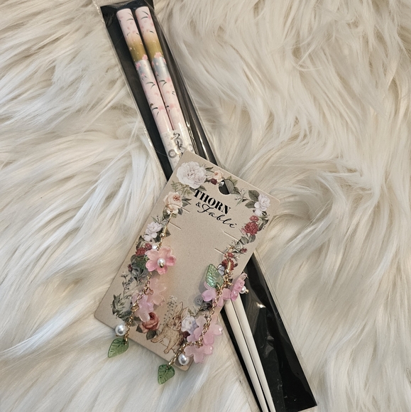 New Cherry Blossom Earring 🌸 & Chopsticks - Picture 1 of 5
